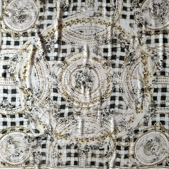 SOLD Balmain Modal & Cashmere Square Scarf/Shawl - Picture 3 of 9